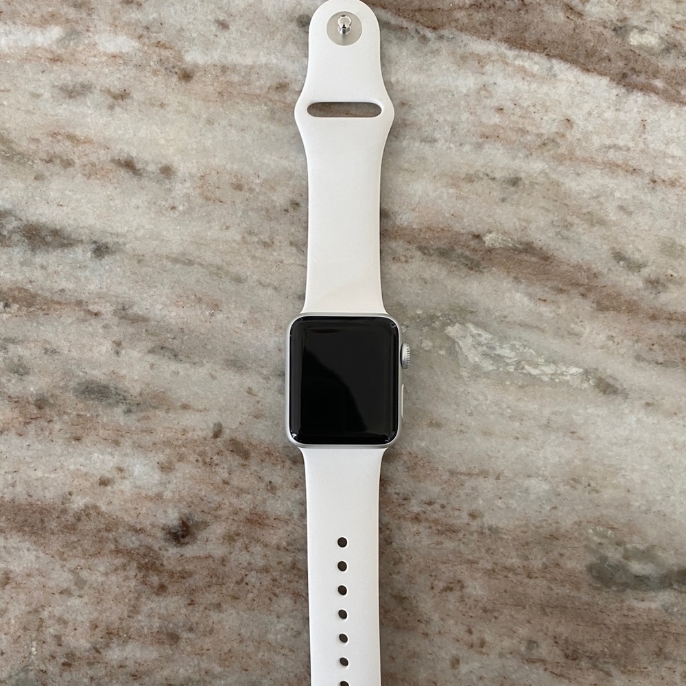 Apple Watch Series 2 38mm Aluminum Case White Band